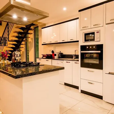 Villa Gala Açık Ve Kapalı Havuzu Bulunan Lüks Kaş